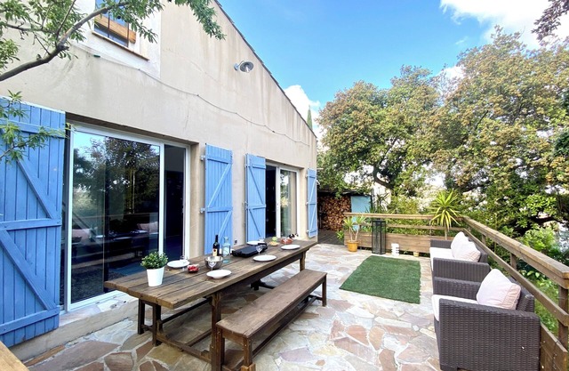 Detached villa with garden terraces jacuzzi 15' Montpellier and beaches