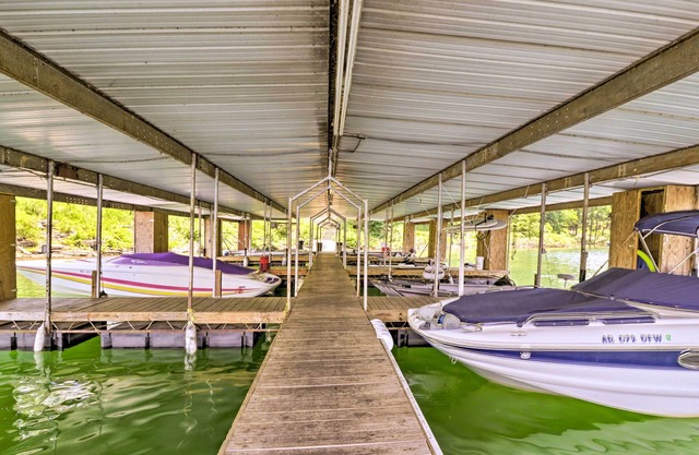 Devil’s Fork Resort Cabin w/Designated Boat Slip!