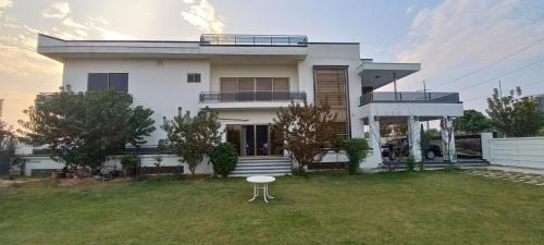 DHA 2 Villa, Islamabad