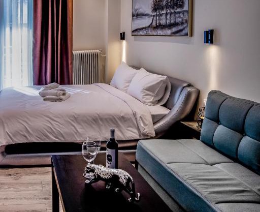 Diamond Suites 32