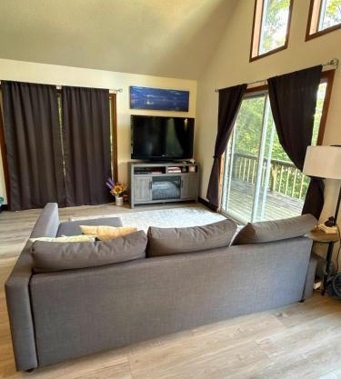 Digital Detox Cabin Near Boat Ramp