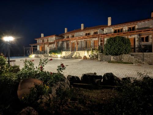 Diminio 4 Whole House Chalet