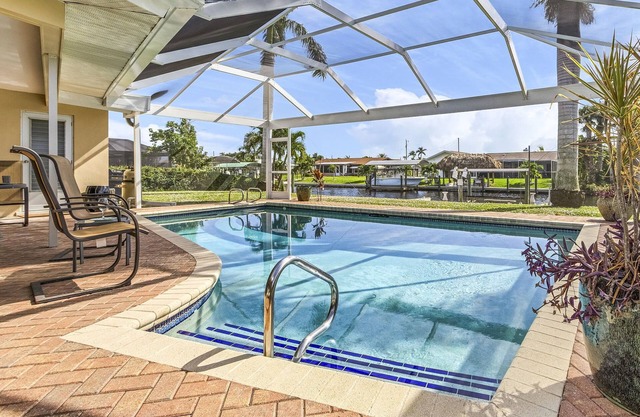 Direct Gulf Access Pet Friendly Villa with Heated Pool & Kayaks - Villa Baja - Roelens Vacations