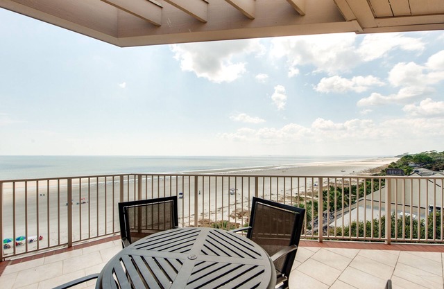 Direct OCEANFRONT Stunning Top Floor Turtle Lane Condo with Multiple Pools!