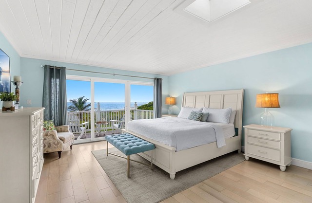 Direct Oceanfront Indialantic Getaway – Balcony, Patio & BBQ Grill!