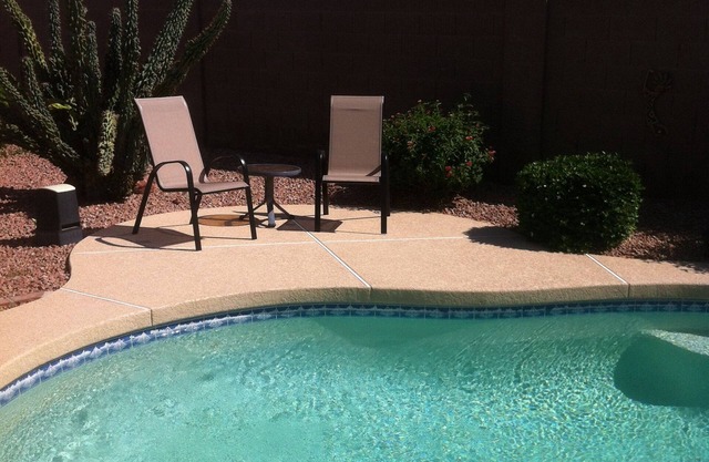 Discounted! PERFECT and PRIVATE for 2 couples w/KING beds