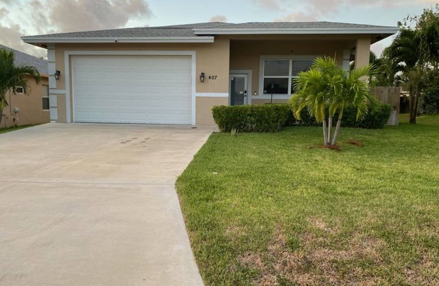 Discover Boynton Beach charm, just a quick ride to vibrant Atlantic Ave