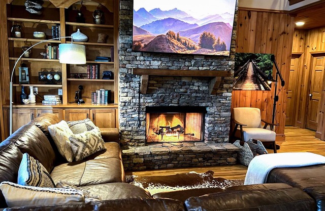 Discover family fun and serenity at Big Canoe resort!