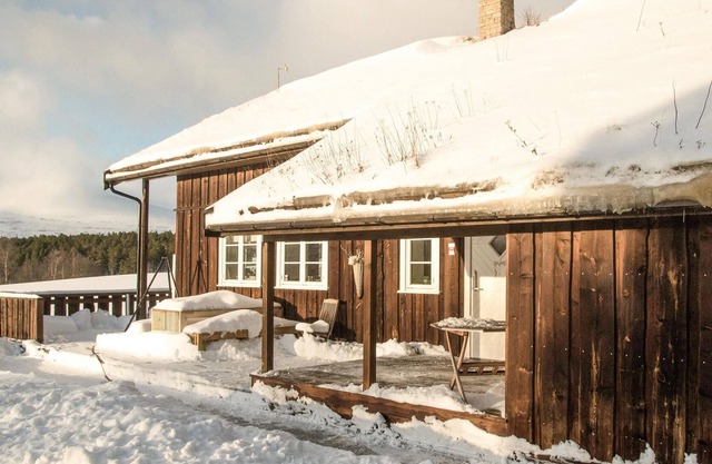 Discover Norway with this cozy vacation home.