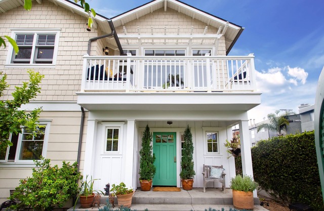 Discover your Italian escape near Venice Beach