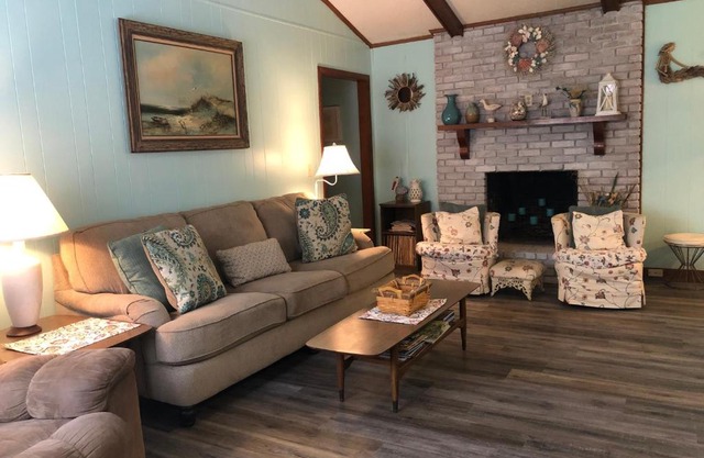 DIXIES RETREAT by Jekyll Realty