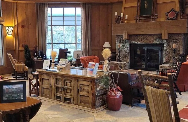 DO NOT RESERVE. NOT A REAL LISTING. CAN’T Figure out how to delete