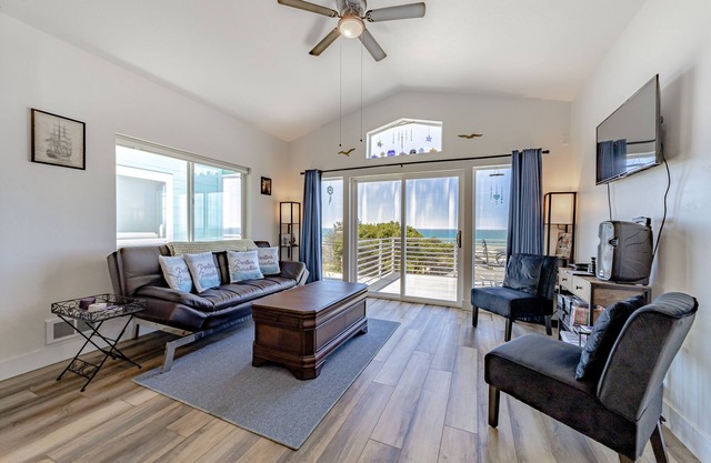Dog-friendly oceanside home w/WiFi, ocean views, private W/D, deck, & fireplace