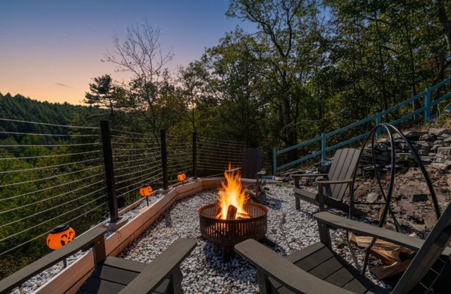 Dog Friendly Retreat with River and Mountain Views