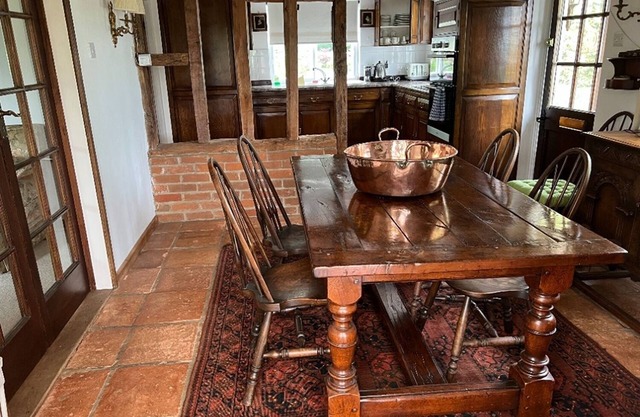 Dog-friendly, Secluded, Spacious Cottage with Large Garden. Sleeps 6