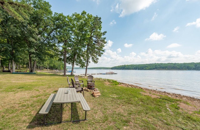 Dog Friendly Stone Cottage w/Lake Views & Hot Tub