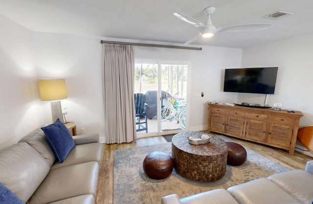 Dog Friendly Townhome in Private Community with easy beach access