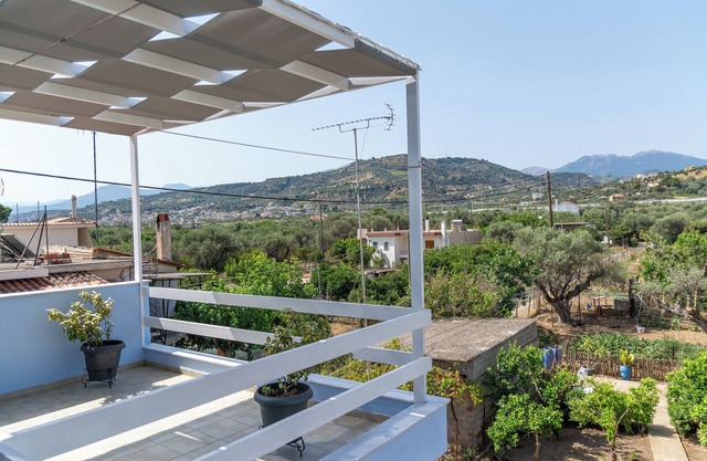 Dollhouse Loft Apartment by MPS