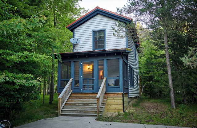 Dollybrook 8 - Pet friendly - Community Pool(CLOSED for the season) - Groups welcome