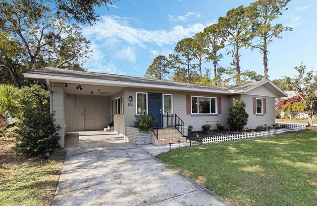 Doras Dream, 4 Bedrooms, Sleeps 12, Downtown