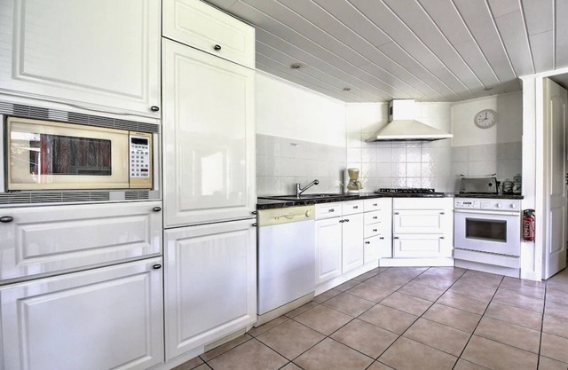 Double Cottage for 20 pers avec Piscine 10 m x 10