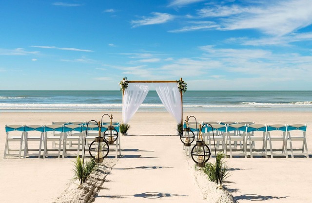 DoubleTree Beach Resort by Hilton Tampa Bay - North Redingto