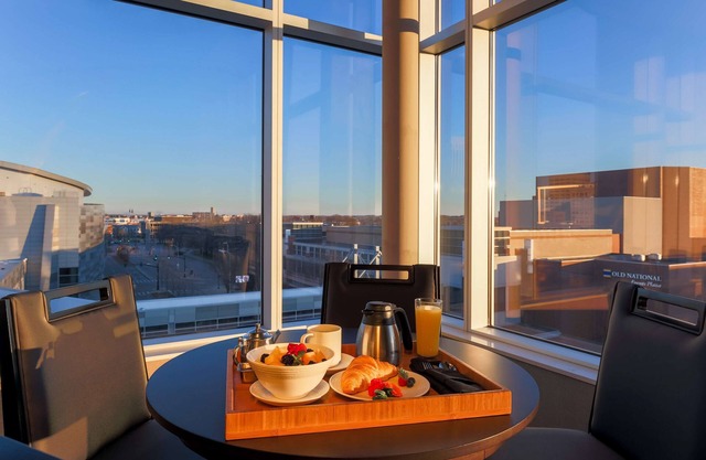 DoubleTree by Hilton Evansville
