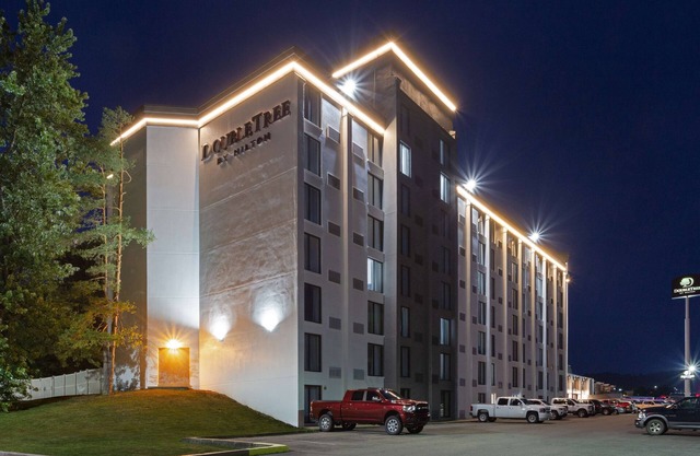 DoubleTree by Hilton Washington Meadow Lands Casino Area