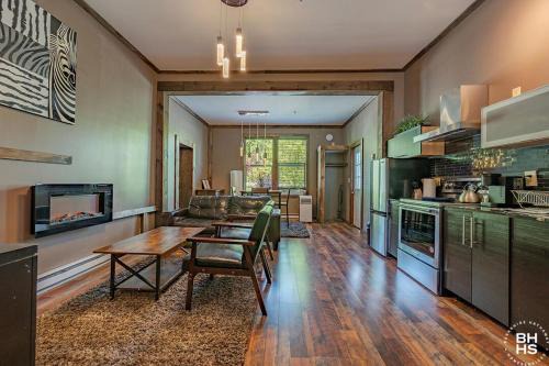 Downhill Lodge Condominium