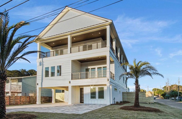 Downtime Bid-A-Wee: Private Beach, Heatable Pool and Gulf Views