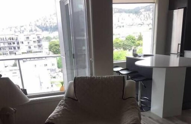 Downtown 1 bedroom condo in Kelowna