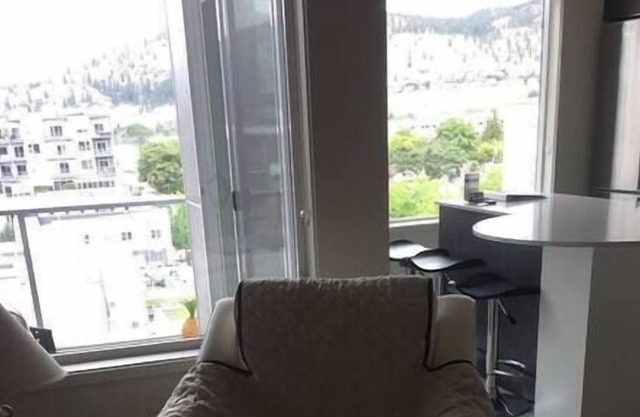 Downtown 1 bedroom condo in Kelowna