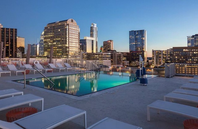 Downtown Austin 1 Bedroom DLX