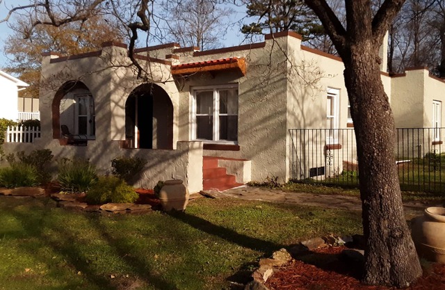 Downtown Garcia, a Spanish bungalow convenient to Morganton, Hickory, Lenior