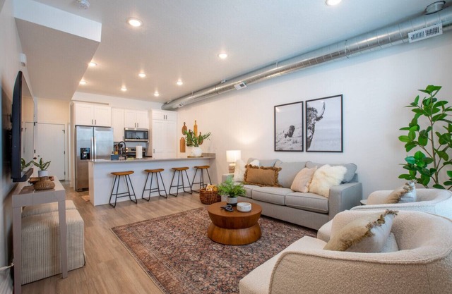 Downtown Retreat + Rooftop Hot Tub + Near Ski Resorts