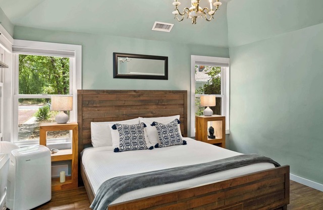 Downtown Retreat w/Sauna | Fire Pit | Near NAU