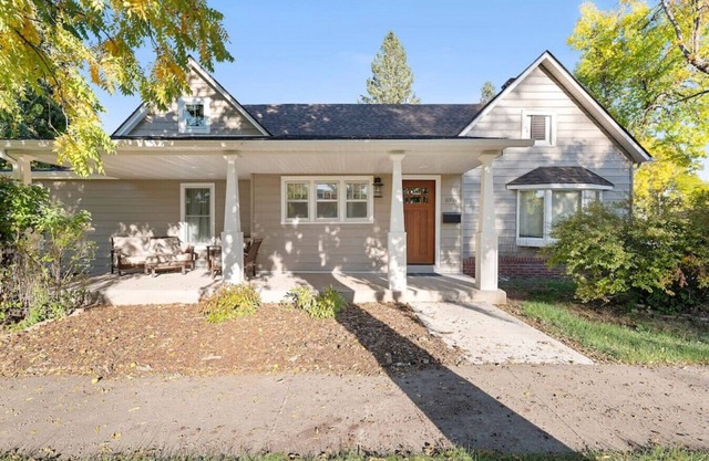 Downtown Spearfish Historic Home