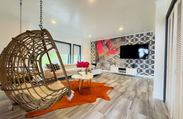 Downtown Suite in Cap Hill !