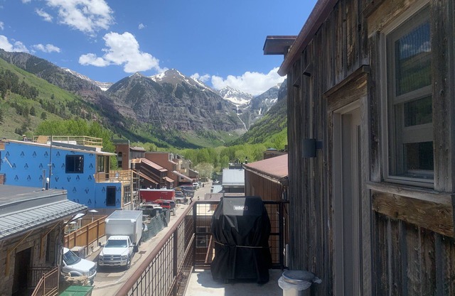 Downtown Telluride - 1 minute walk to EVERYTHING - Free parking