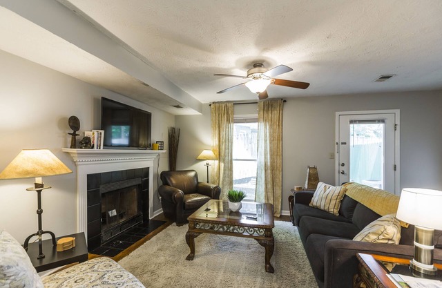 Downtown Townhouse Near Rupp Arena