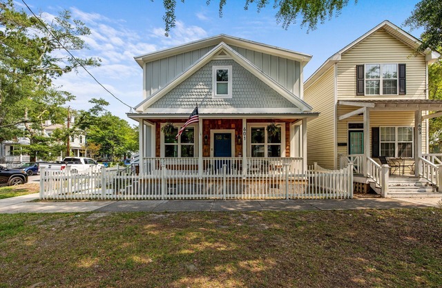 Downtown Wilmington pet friendly revival bungalow. You'll love it!
