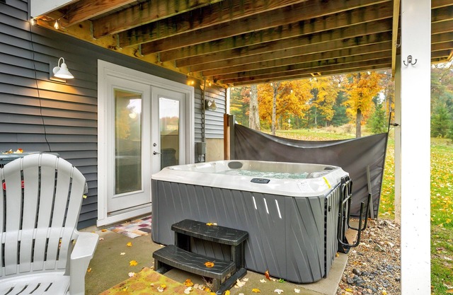 Dragon House-By Hardy Dam-Hot Tub!