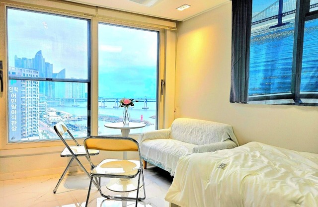 Draw a wonderful daily life with the best Gwangalli beach view in Korea!