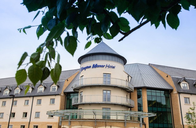 Drayton Manor Hotel