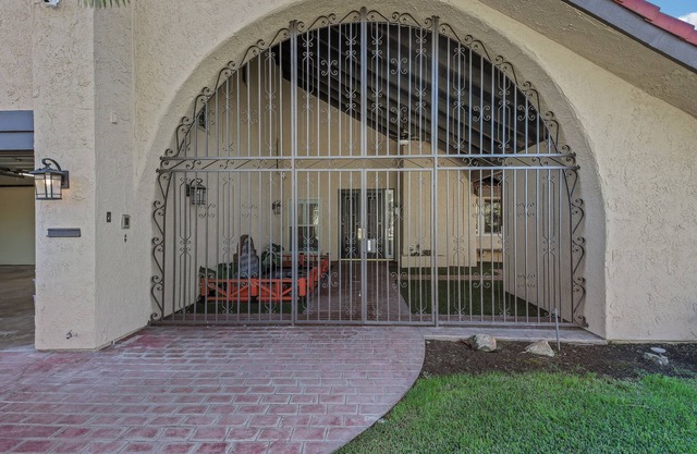 Dream Getaway: 6BR near Black Star Canyon Trail