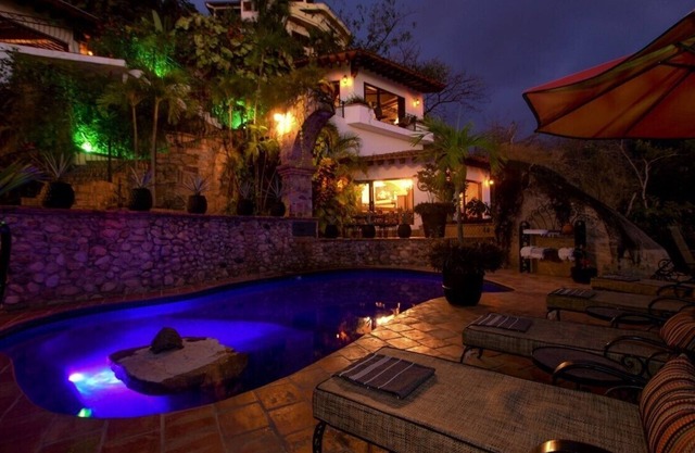 Dream Getaway Luxury Private Villa with Stunning Pacific Views! Dedicated Staff.