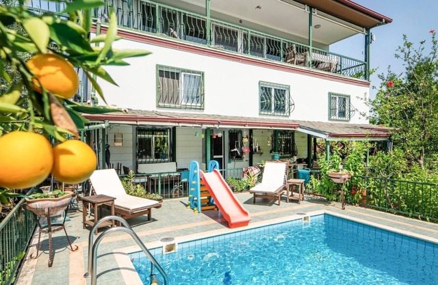 Dreamy Duplex Villa w Pool, Garden, BBQ in Mugla