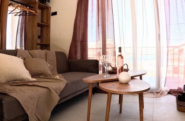 Drys Suites apartment in the town of Nikiana, Lefkada with sea view.