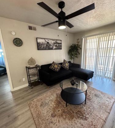DT DALLAS LUXE Staycation 1Bd1Ba