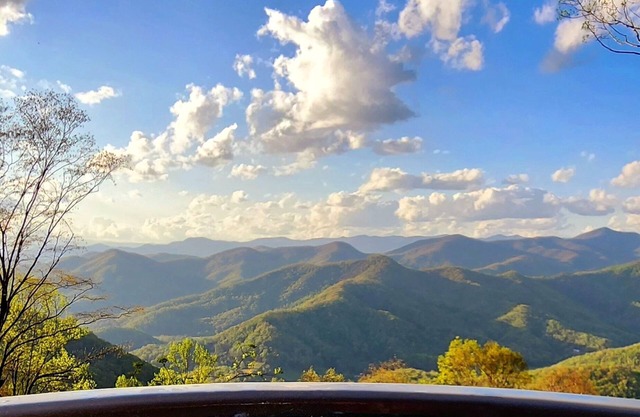 Dual Peaks Gem $1M Sharp Views/HOT TUB & WiFi